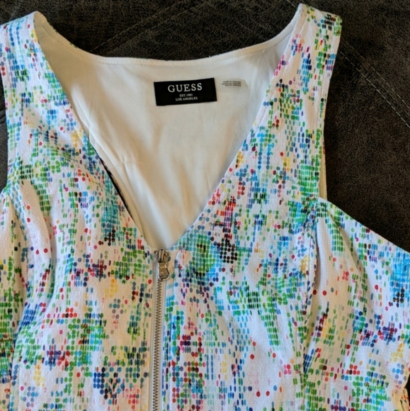 ⭐ Guess Dress - Picture 2 of 7